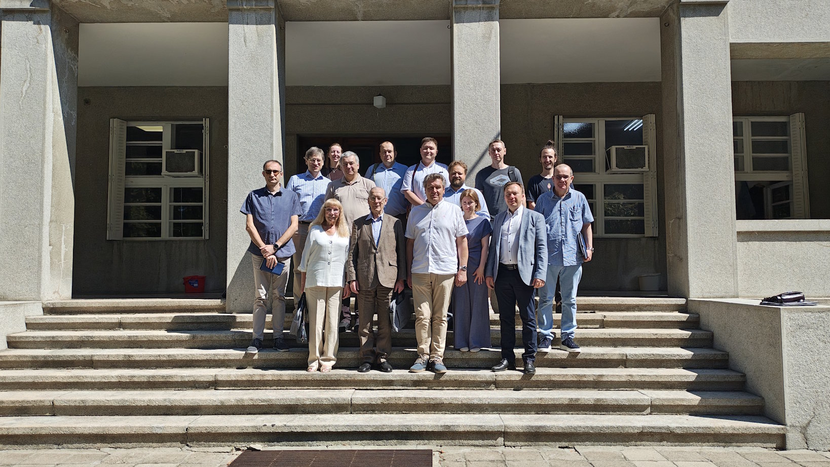 Visit of Researchers from the Joint Institute for Nuclear Research in Dubna